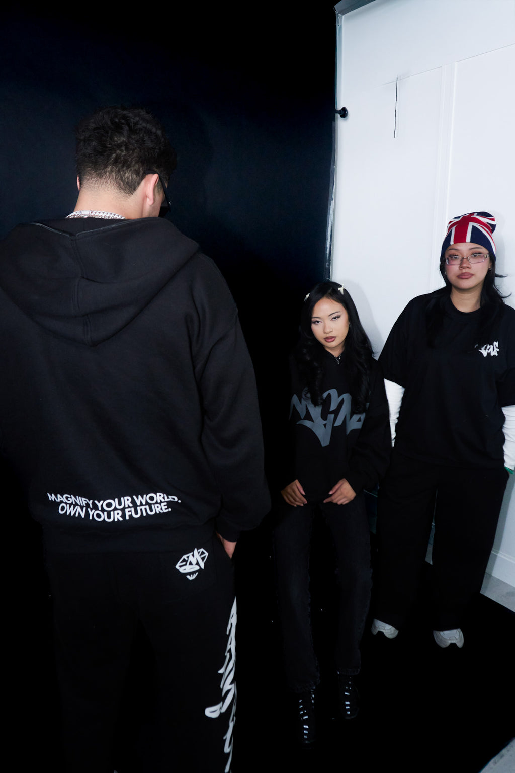 EL MUNDO ZIP-UP - Magnifia 