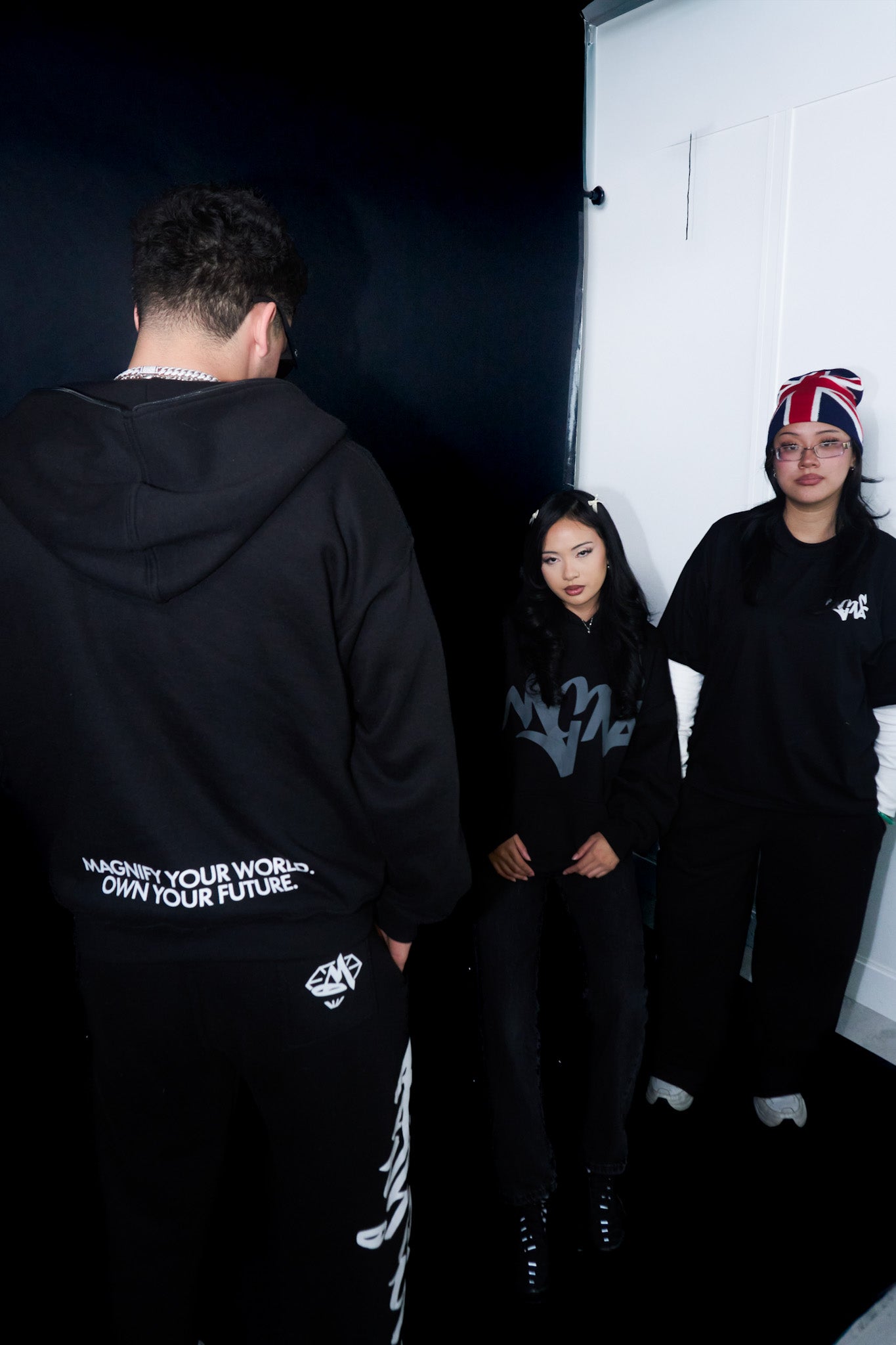 EL MUNDO ZIP-UP - Magnifia 