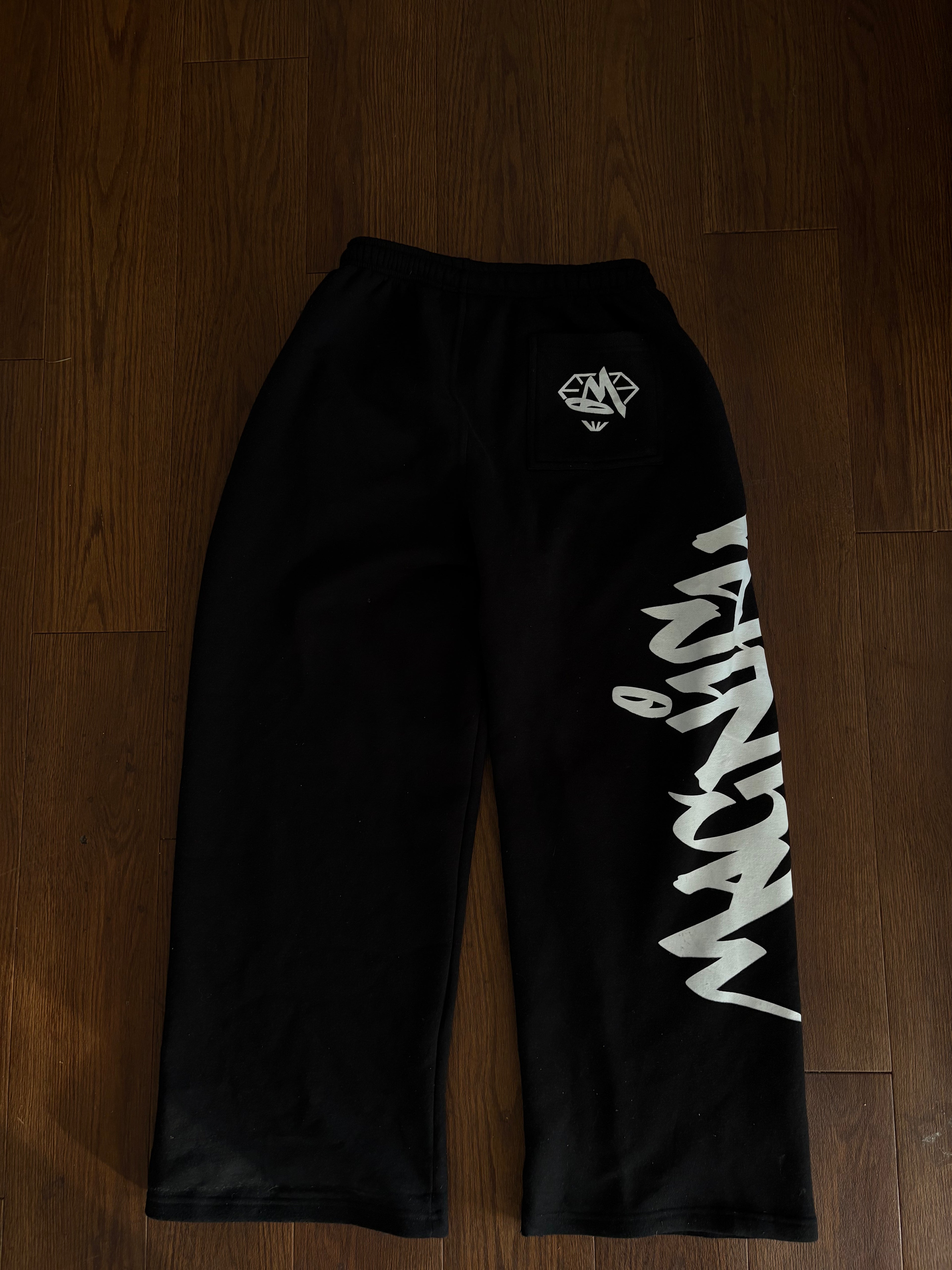 Magnifia Sweats - Magnifia 