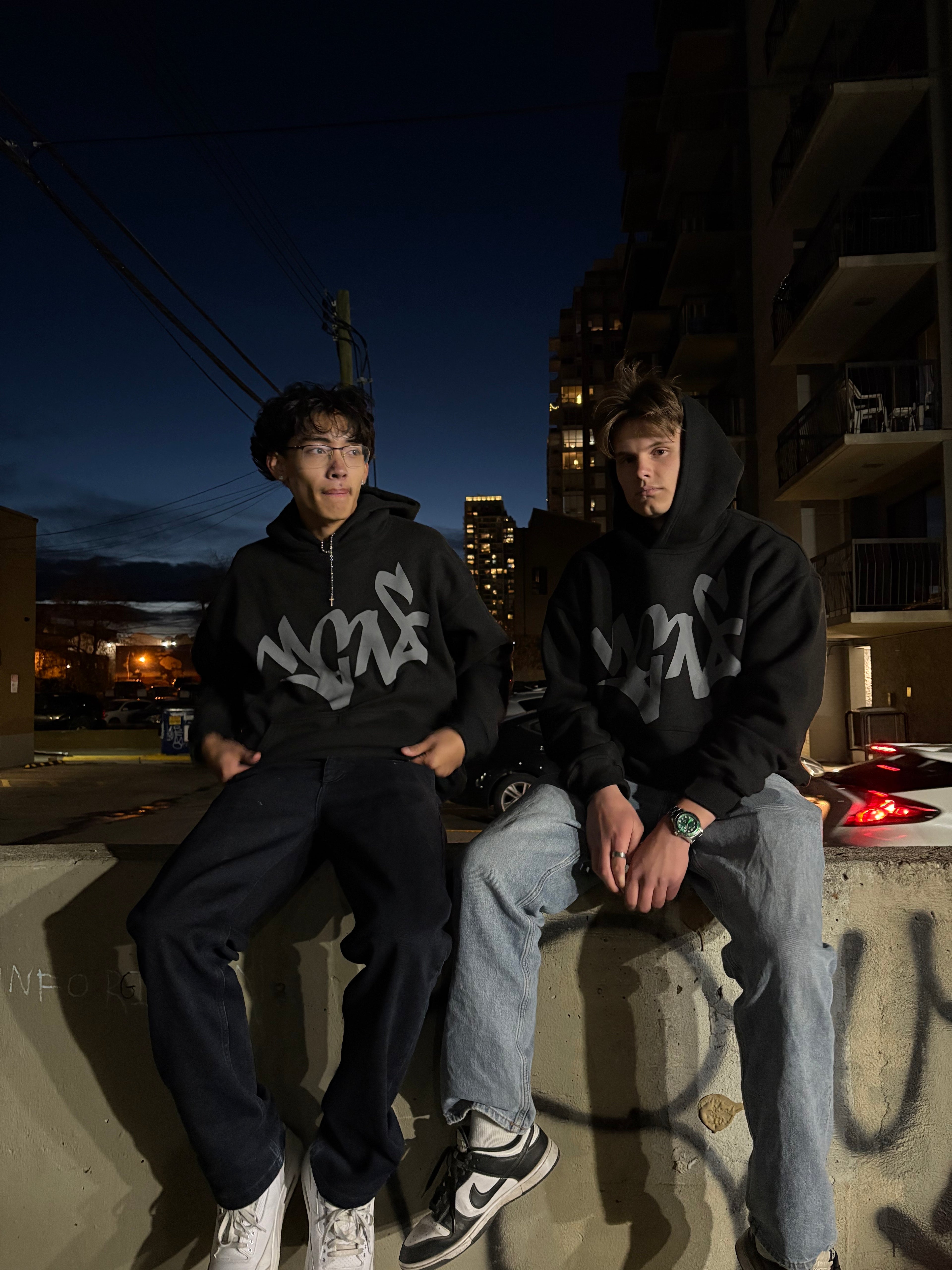 El Mundo Hoodie - Magnifia 